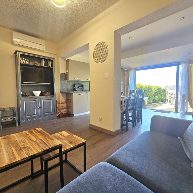T2 rénové avec jardin et parking à Balaruc-les-Bains - FR-1-553-310 - Apartamento - 3