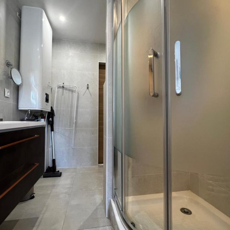 Apartment near the city center - Appartamento - 13