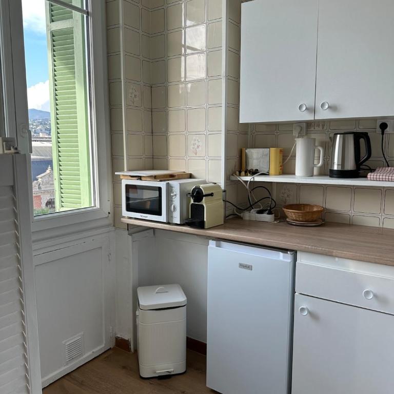 Studio Le Soleil Nice, train station, 2 people - Studio avec Balcon - 4