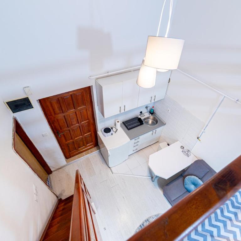 Urban Studio Nest across SCC - One-Bedroom Apartment - 9