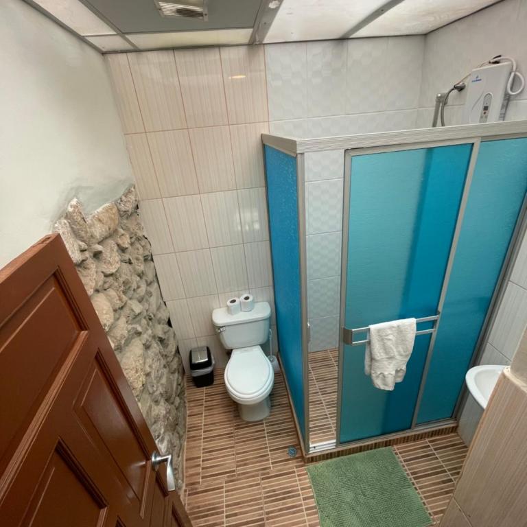 Home 6BR - 3 Min from Main Square - Six-Bedroom House - 8