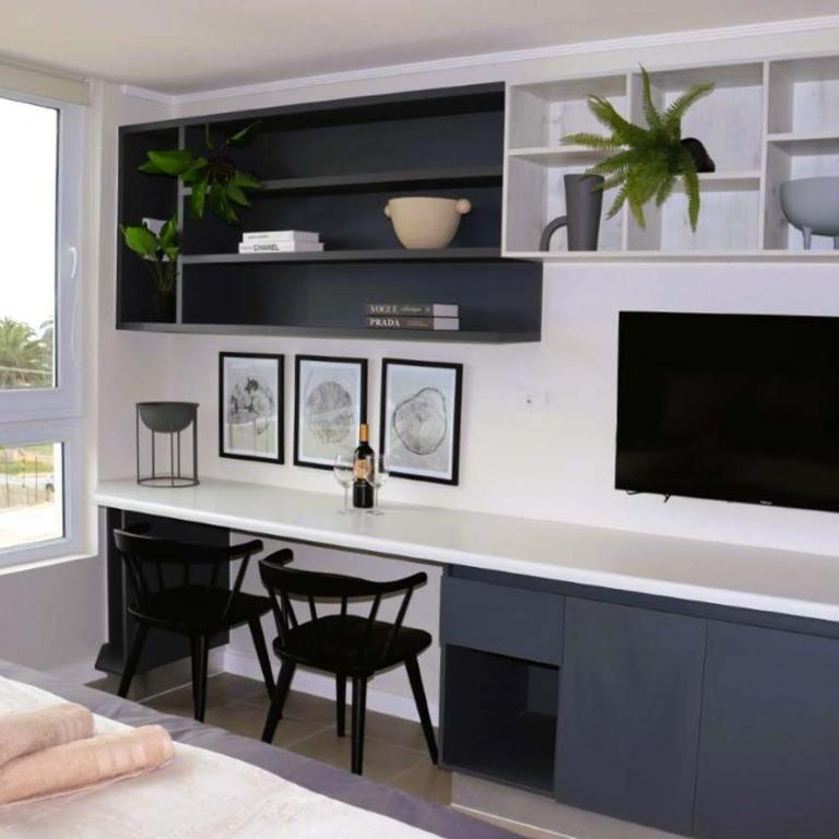 HOM l Wifi CoWork Parking Piscina Serena Faro Mar - Apartment - 2