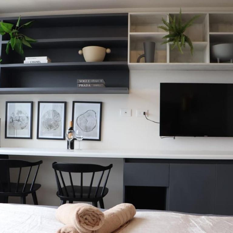 HOM l Wifi CoWork Parking Piscina Serena Faro Mar - Apartment - 7