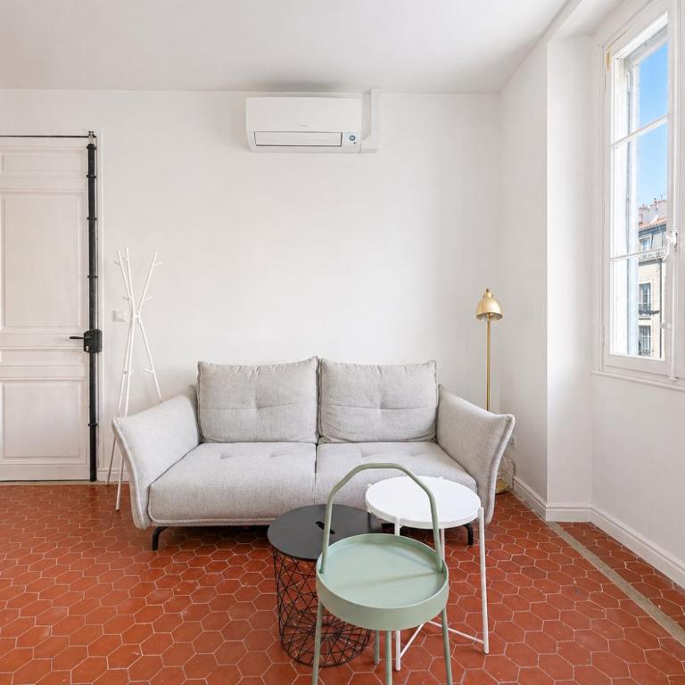 3 chambres spacieux lumineux climatisé à 2 pas du Vieux Port - Appartement 3 Chambres - 2