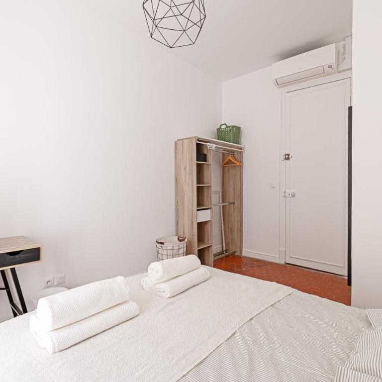 3 chambres spacieux lumineux climatisé à 2 pas du Vieux Port - Appartement 3 Chambres - 9