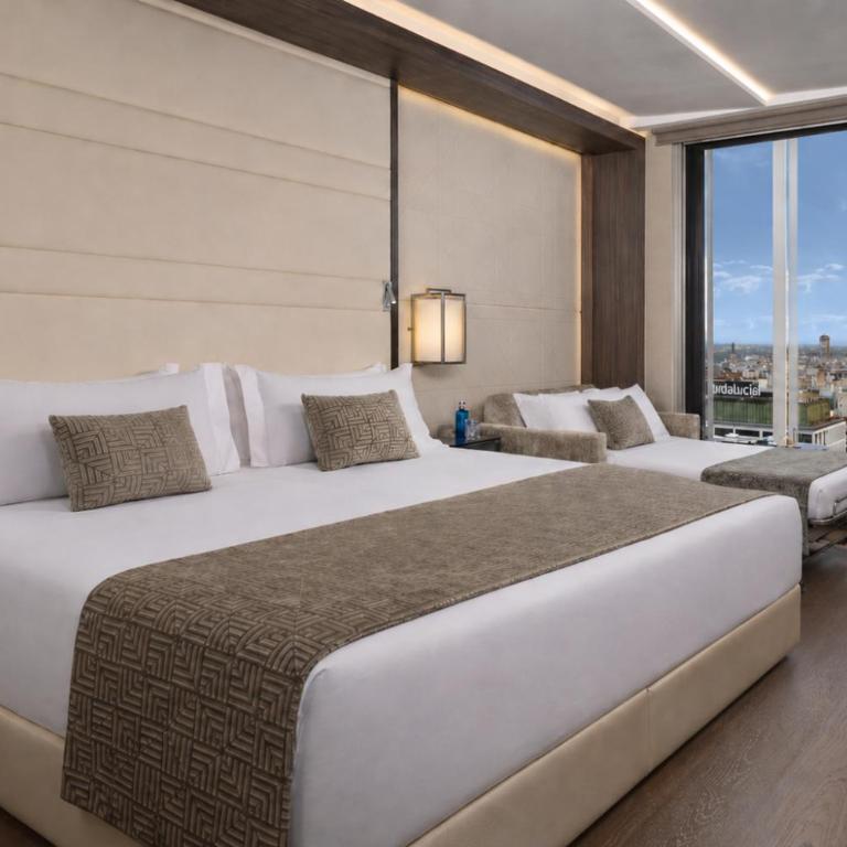 VP Plaza España Design - Superior Triple Room - 4