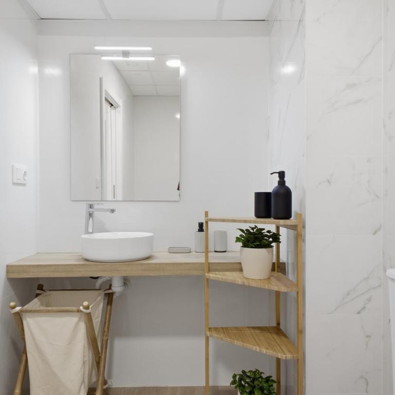 Moderno Loft, Adaptado, Smart TV, AC, 3Pax, - One-Bedroom Apartment - 3