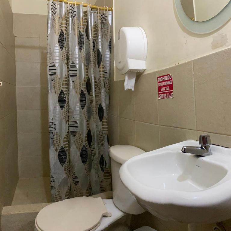Hostal Estrella - Twin Room - 2