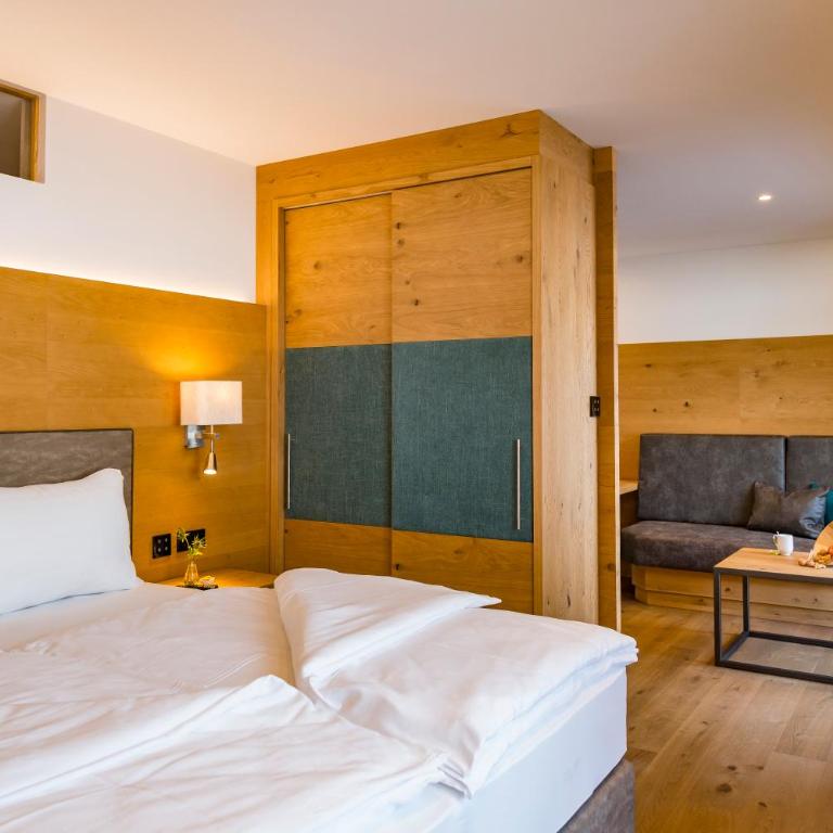 Tiroler Weinstube - Standard Plus Apartment mit Balkon - 6