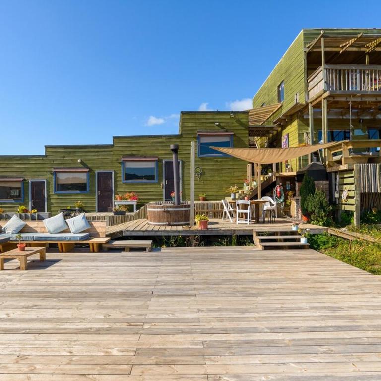 Pupuya Surf House - Three-Bedroom House - 21