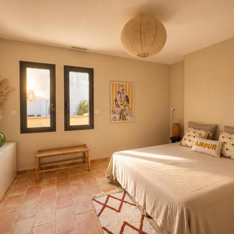 Villa familiale avec piscine hyper centre - Three-Bedroom Villa - 13
