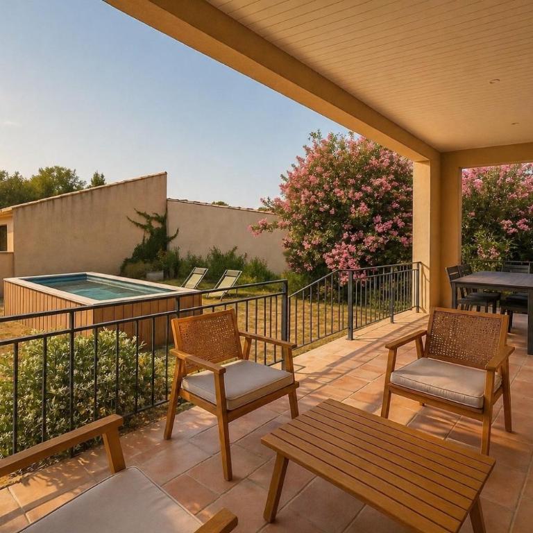 Villa familiale avec piscine hyper centre - Three-Bedroom Villa - 2