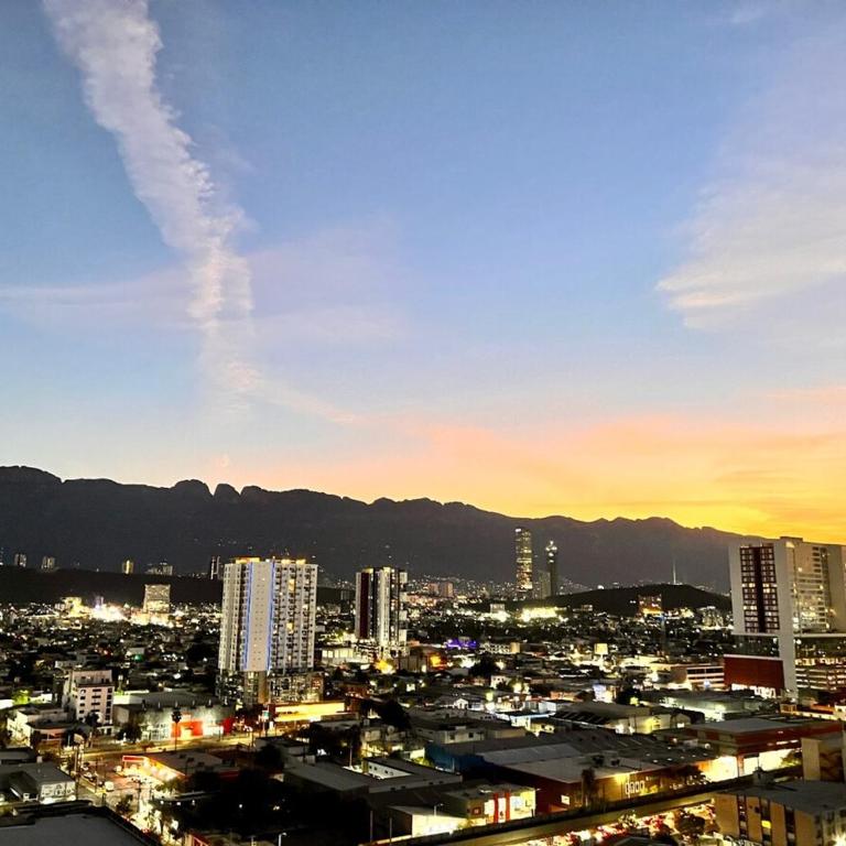 Monteleva Central, Monterrey Centro, Pool, Premium Location - Three-Bedroom Apartment - 23