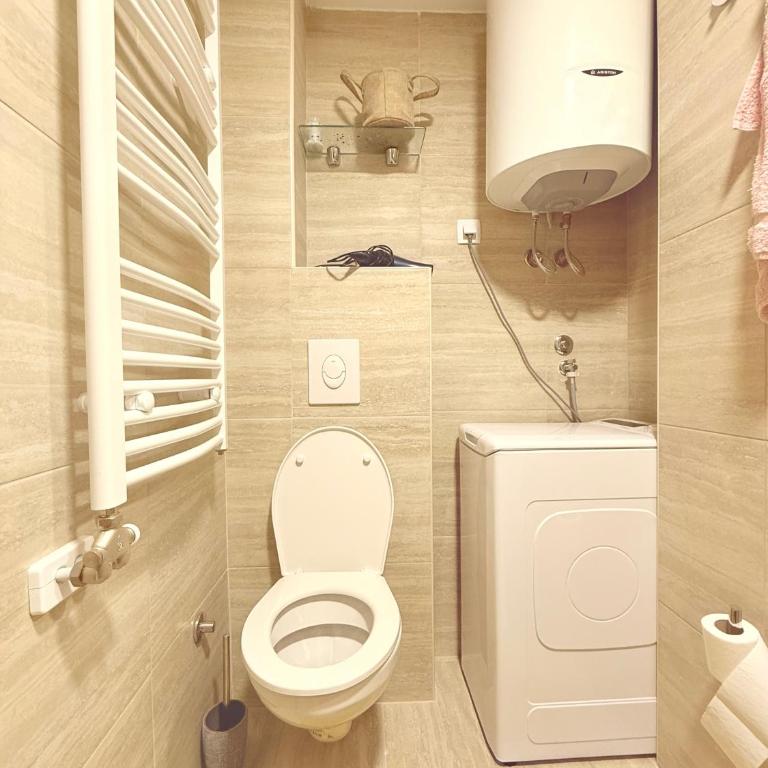 Scenic view - One-Bedroom House - 7