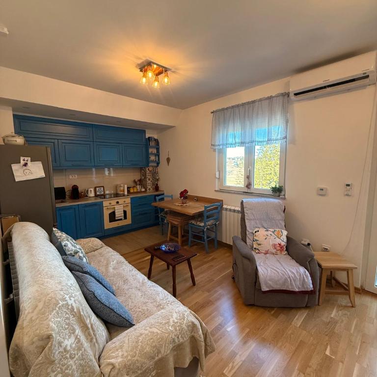 Scenic view - One-Bedroom House - 20