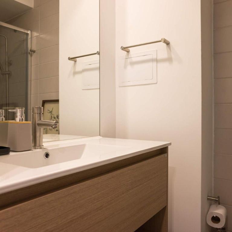 Chic Providencia Apt 2BR 2BA Sleeps 5 - Apartment - 32
