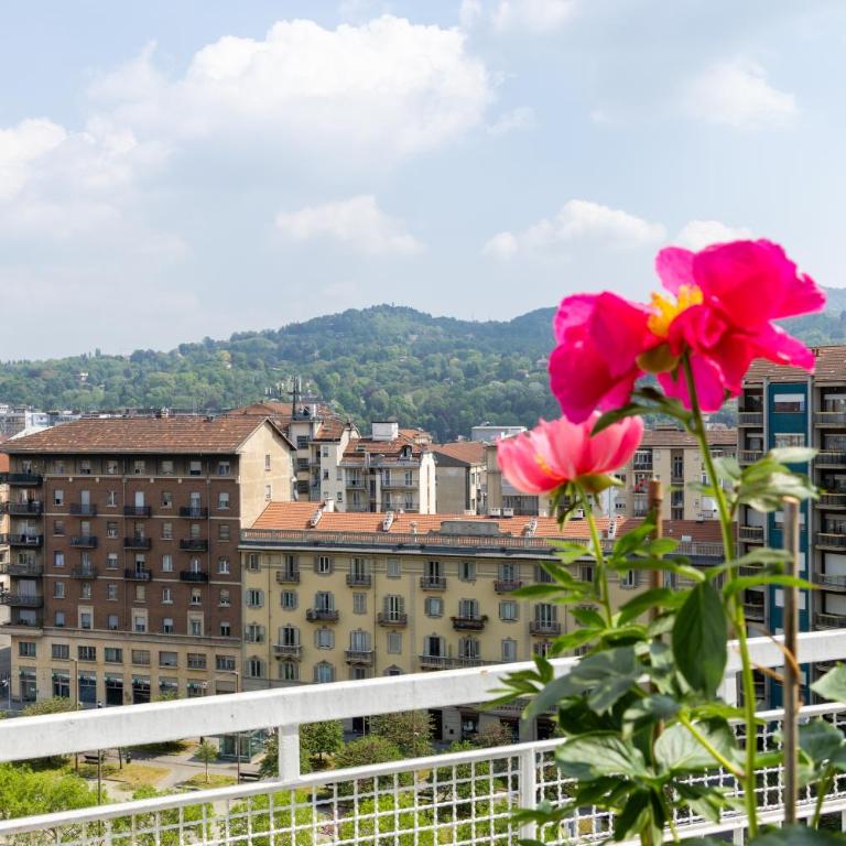 GuestHost -Carducci Attics - Penthouse Apartment - 31