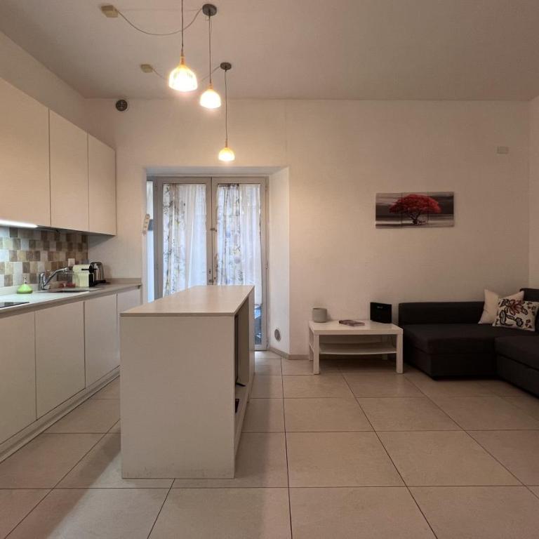 Casa. Grassi - Three-Bedroom Apartment - 10