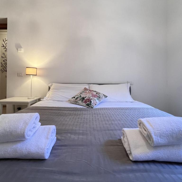Casa. Grassi - Three-Bedroom Apartment - 23