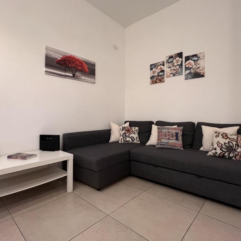 Casa. Grassi - Three-Bedroom Apartment - 15