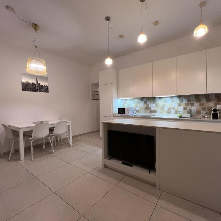 Casa. Grassi - Three-Bedroom Apartment - 19
