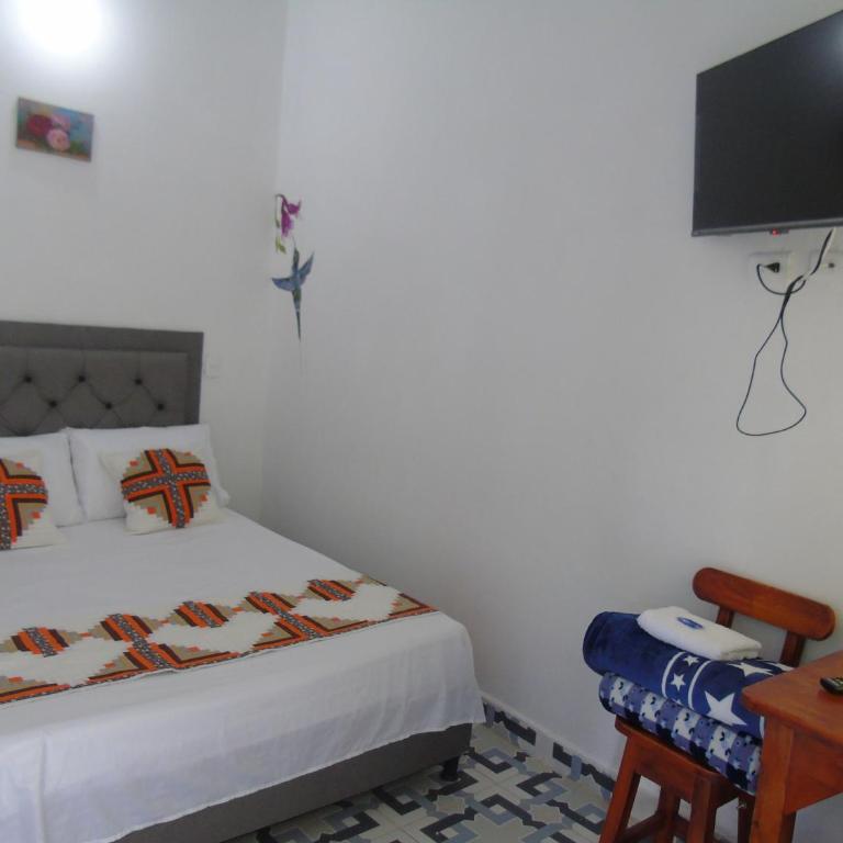 Vista Farallones Hostel - Double Room - 4