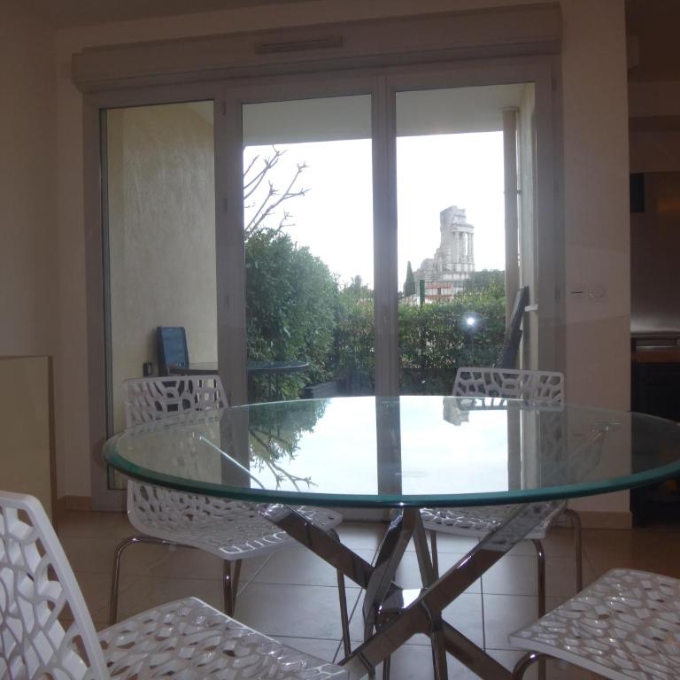 Charmant 2 p terrasse jardin la turbie - Appartement 1 Chambre - 4