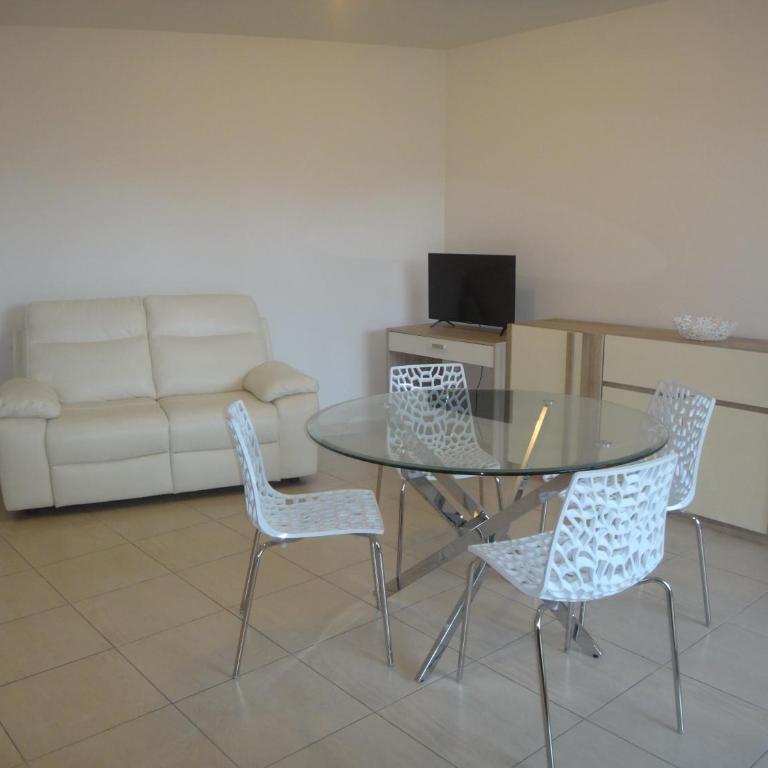Charmant 2 p terrasse jardin la turbie - Appartement 1 Chambre - 5