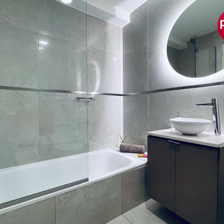 Rent2888 Paseo - Apartamento de 1 dormitorio - 50