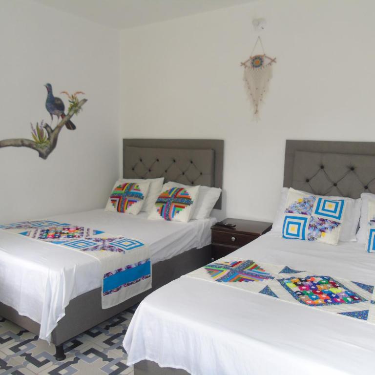 Vista Farallones Hostel - Family Double Room - 4