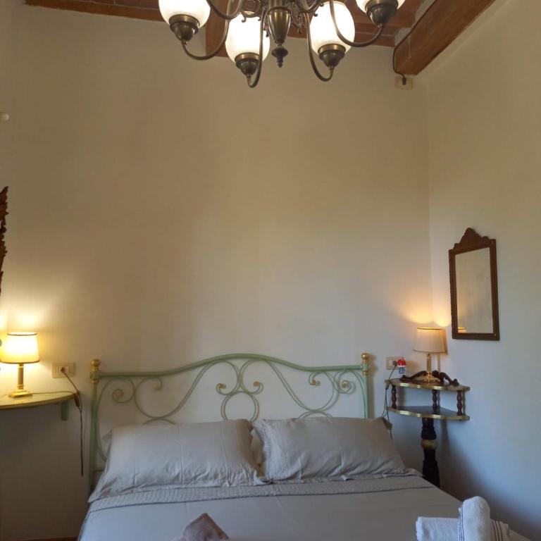 Charming LUCCA - Camera Doppia con Letti Singoli con Bagno - 15