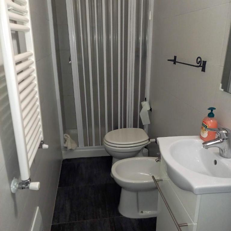 Charming LUCCA - Camera Doppia con Letti Singoli con Bagno - 14