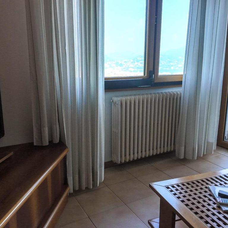 A Casa di Silvia Lake View Balcony 2 Bedrooms - Two-Bedroom Apartment - 13