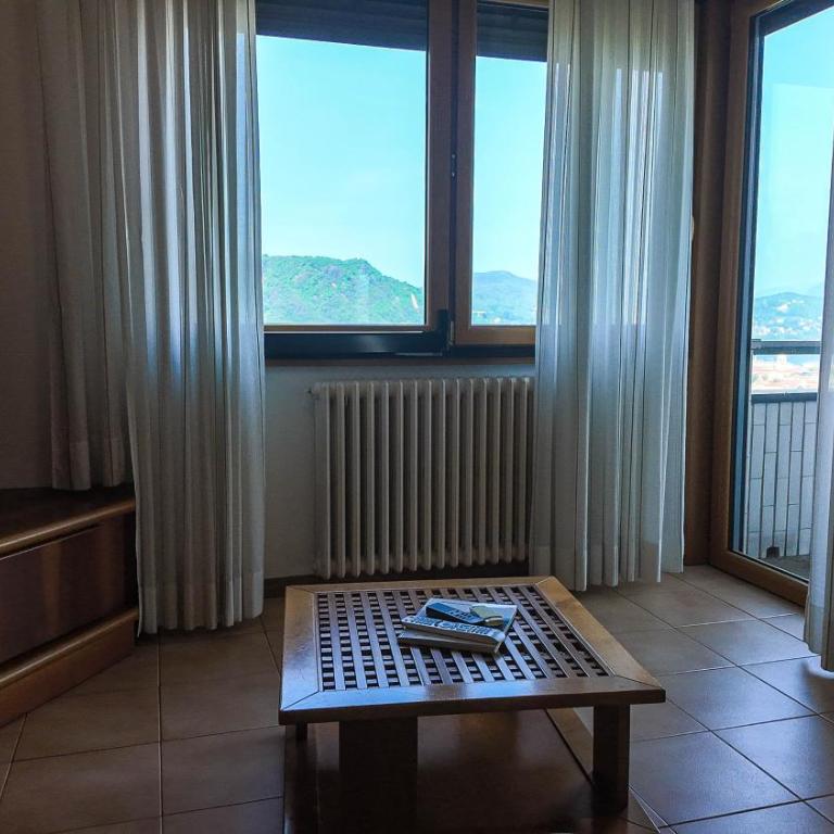 A Casa di Silvia Lake View Balcony 2 Bedrooms - Two-Bedroom Apartment - 40