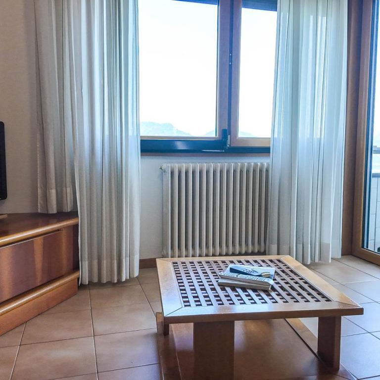 A Casa di Silvia Lake View Balcony 2 Bedrooms - Two-Bedroom Apartment - 27