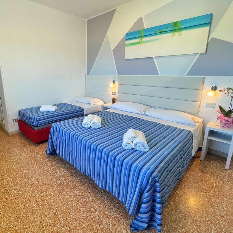 Hotel Degli Angeli Riccione - Camera Tripla Fronte Mare - 1
