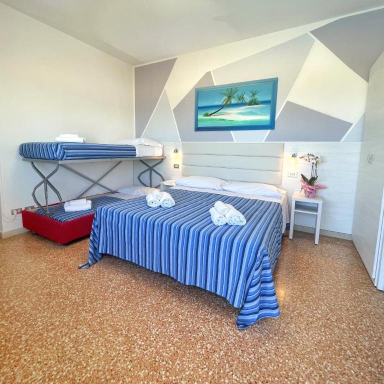 Hotel Degli Angeli Riccione - Camera Quadrupla Fronte Mare - 2
