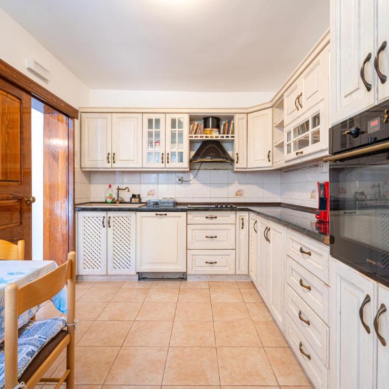 Azure View Apartment - Two-Bedroom Apartment - 3