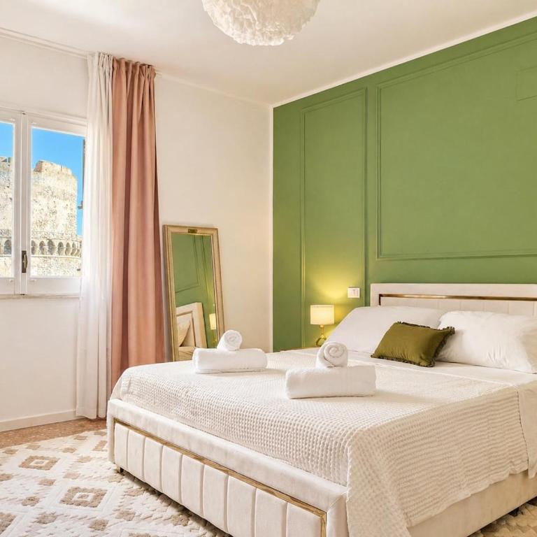 Rooftop Vista Mare & Castello Tramonti Incredibili - Three-Bedroom Apartment - 10