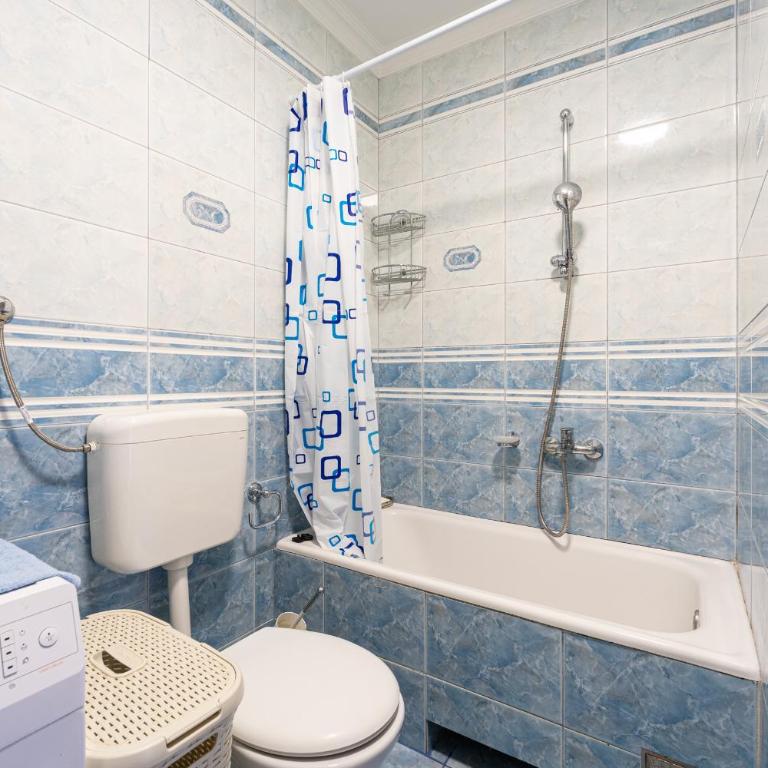 Azure View Apartment - Two-Bedroom Apartment - 6