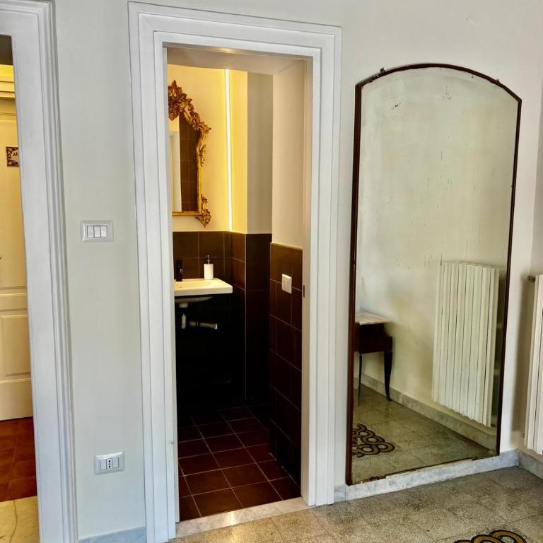 Al Foria 9 - Camera Matrimoniale con Bagno Privato - 13
