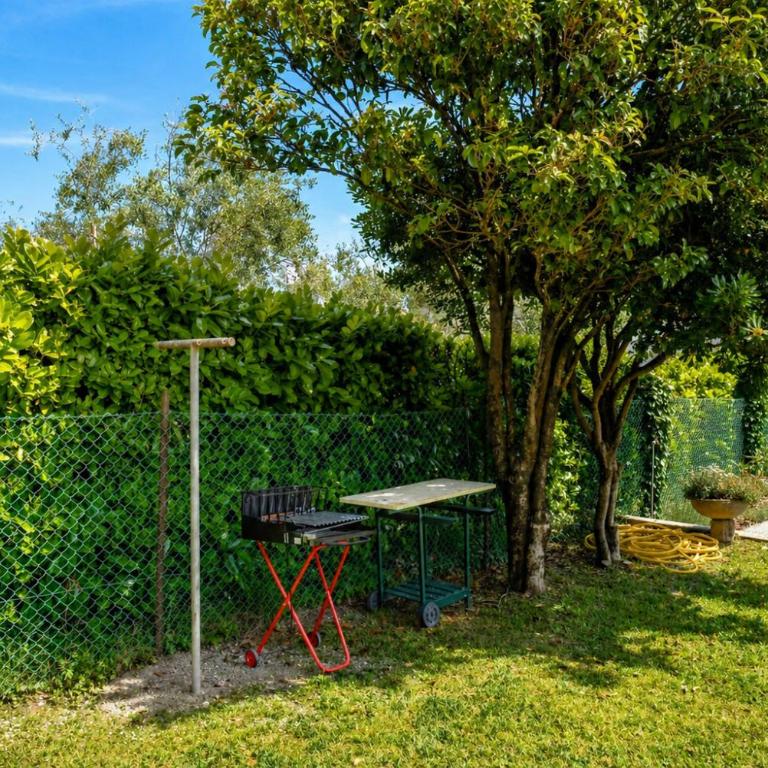 Ines Lake Garden - with private parking & garden - Appartamento Deluxe - 11