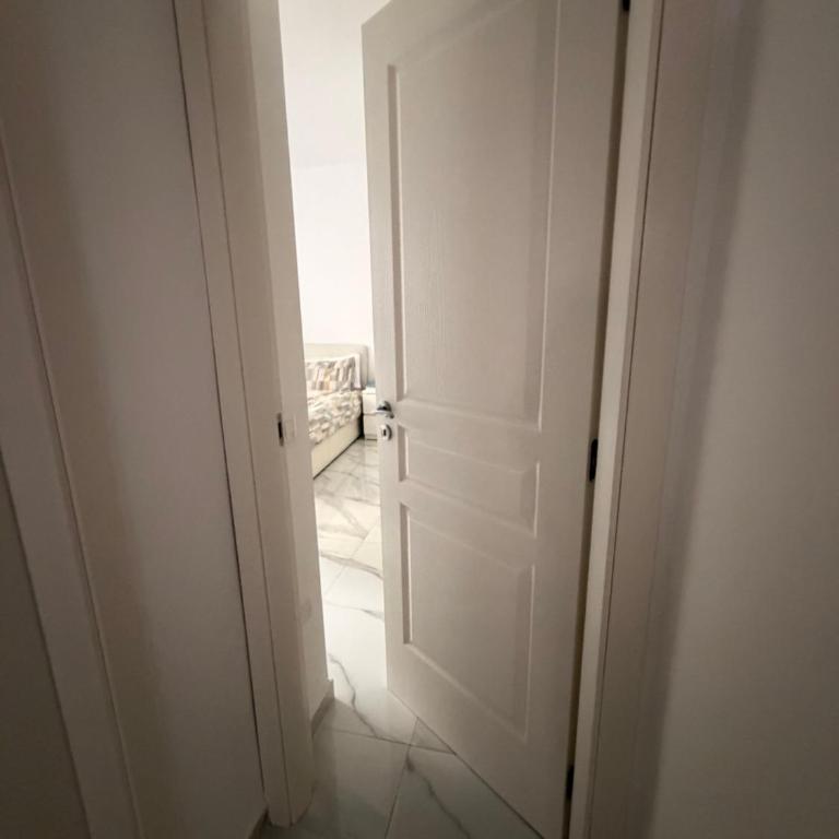 Cuore di Napoli Centro - Three-Bedroom Apartment - 15