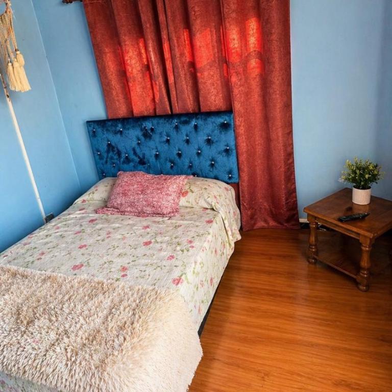 Económicas Habitaciones a pasos de Playa Chinchorro - Queen Room with Shared Bathroom - 6