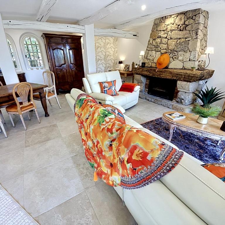 Magnificent Stone Villa in Le Tignet - Villa avec Piscine Privée - 4