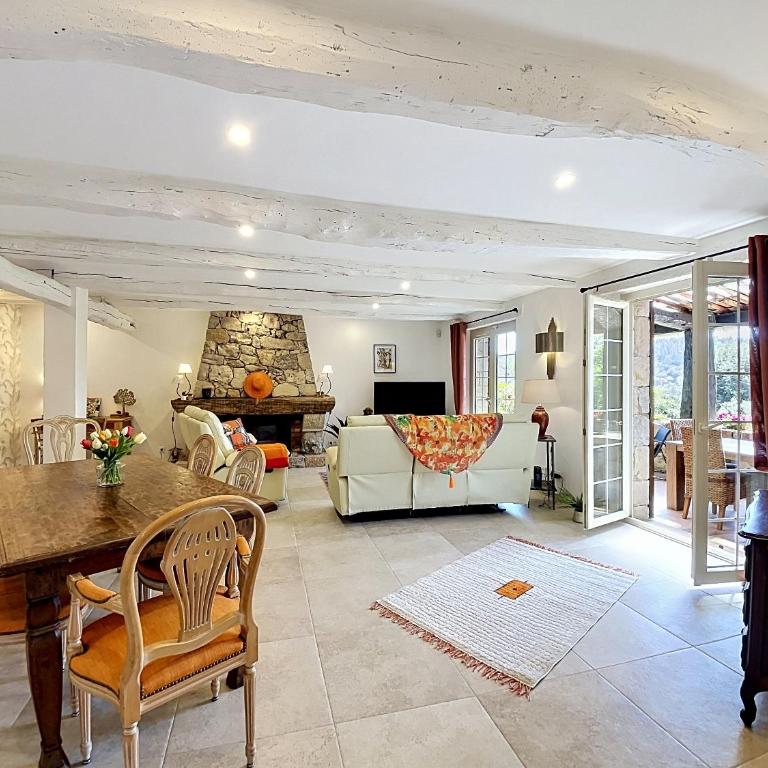 Magnificent Stone Villa in Le Tignet - Villa avec Piscine Privée - 15