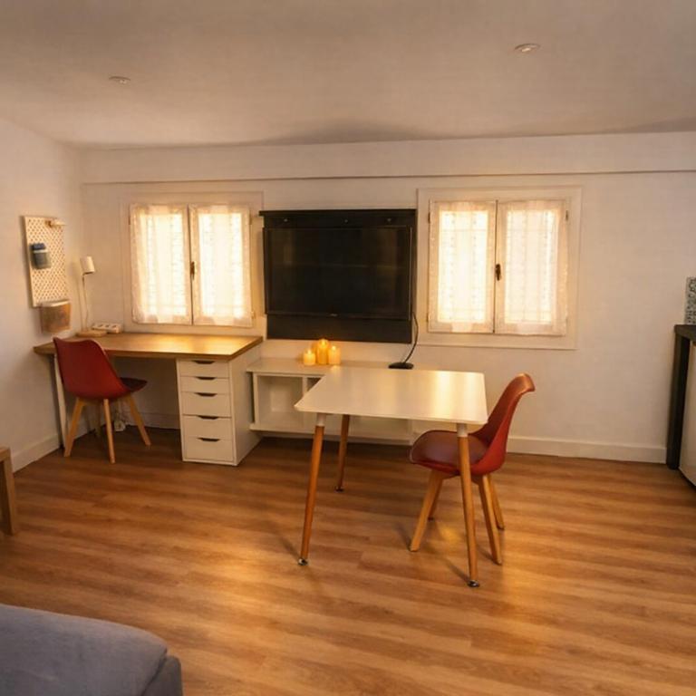 Studio de la Comédie, dernier étage - Apartment mit 1 Schlafzimmer - 5