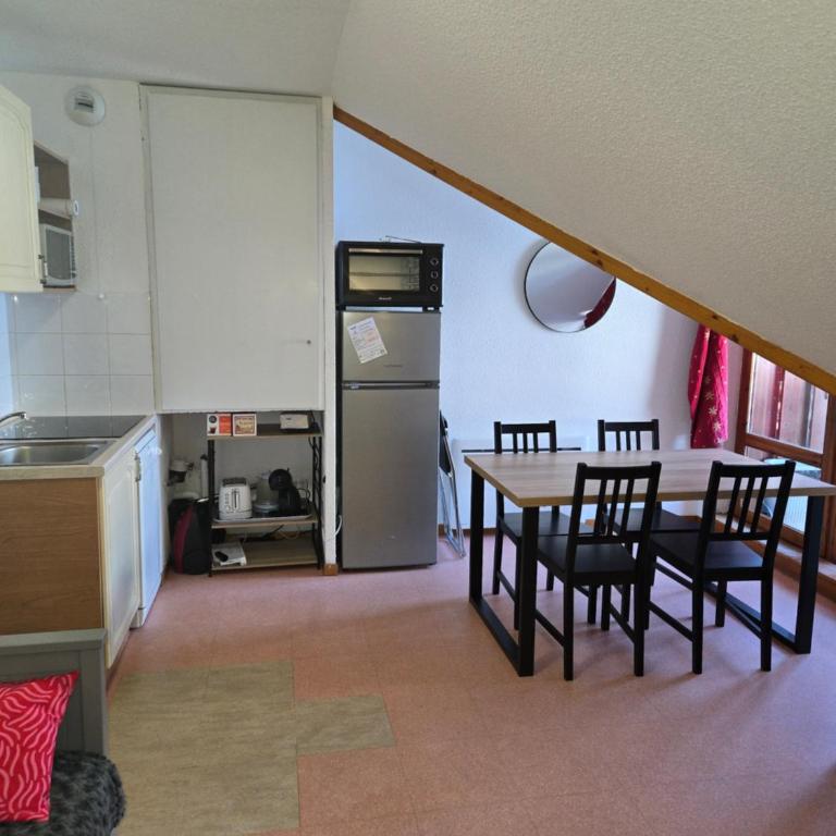 Appartement 4-5 personnes ST Francois Longchamp - Apartment mit 1 Schlafzimmer, Balkon und Bergblick - 6