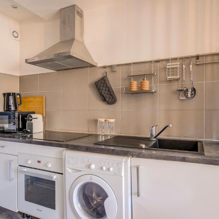 Charmant 2 pièces à 5 minutes de Cannes - Appartement - Vue sur Ville - 9