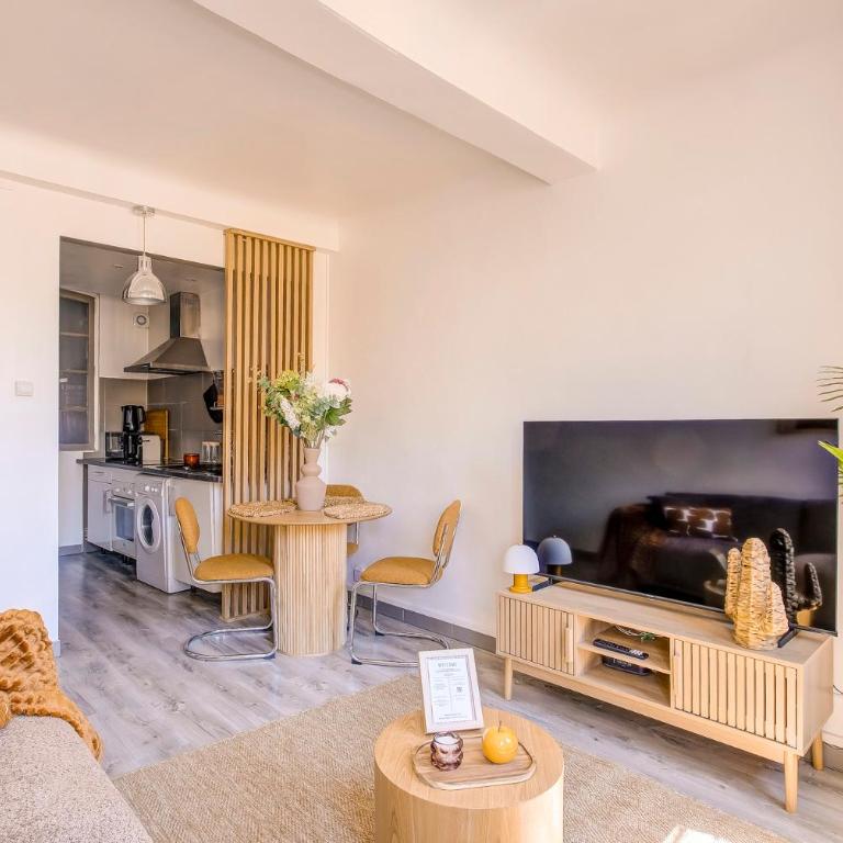 Charmant 2 pièces à 5 minutes de Cannes - Appartement - Vue sur Ville - 4